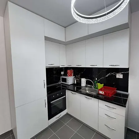 Joanon's Landscape View Apartmán Golem (Tirana)